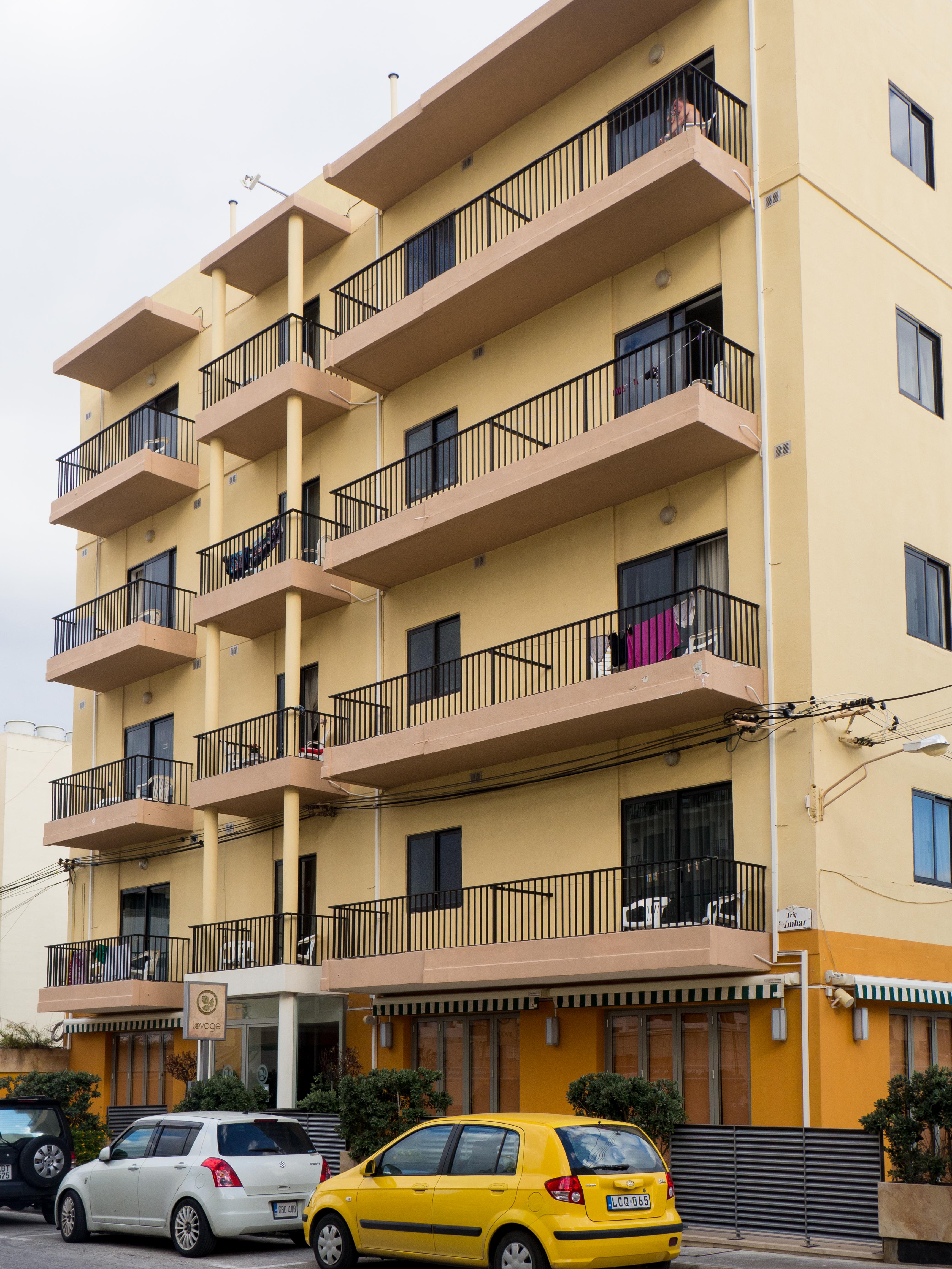 Huli Hotel & Apartments Qawra Extérieur photo