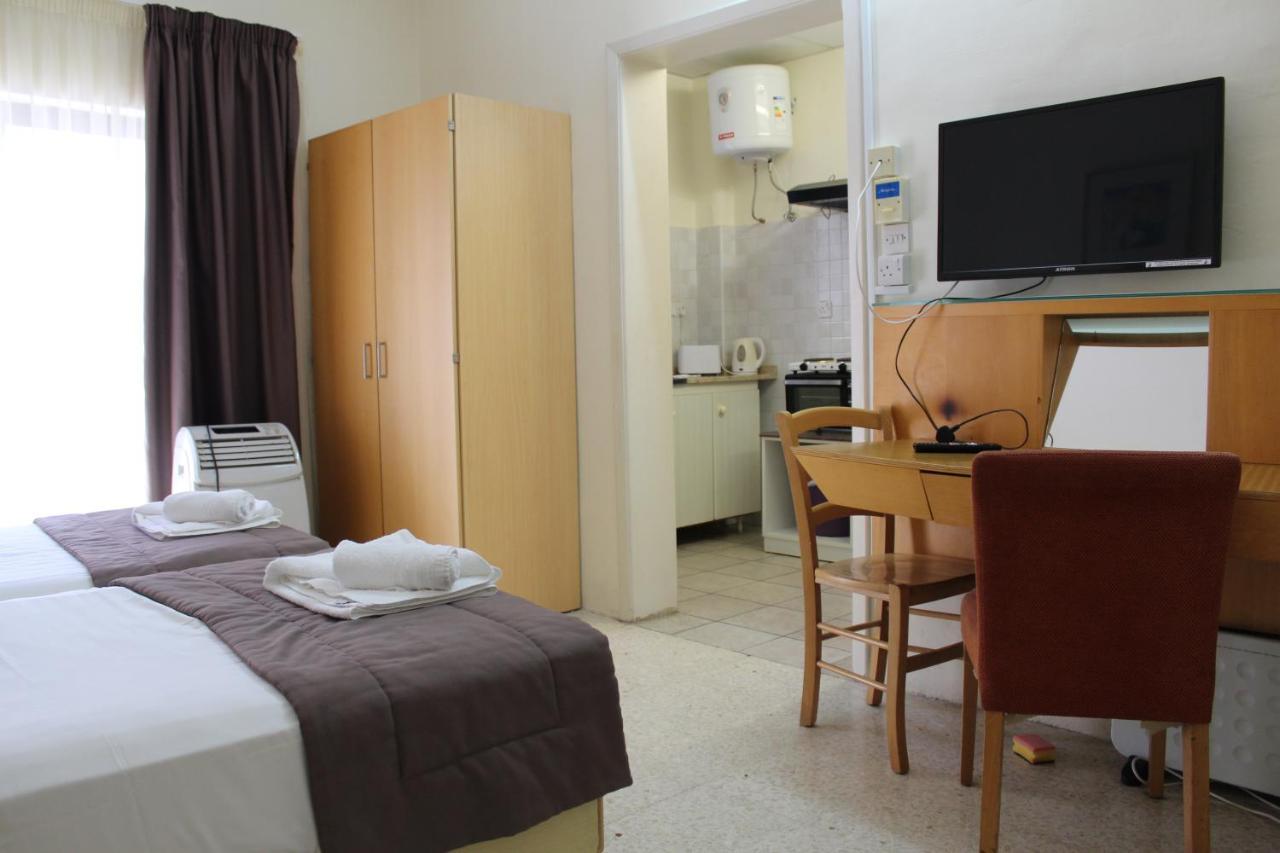 Huli Hotel & Apartments Qawra Extérieur photo